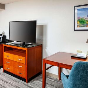 King Room Tub Mobility Hearing Access